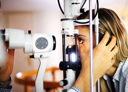 What are the Benefits of Visiting an Eye Care Clinic?