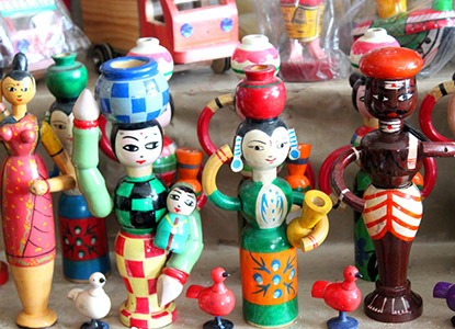 Where can one locate genuine wooden handicrafts for sale?